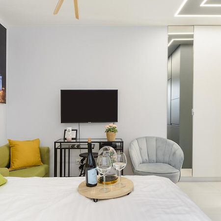 Lumina Cozy Studio In Center Варшава Экстерьер фото