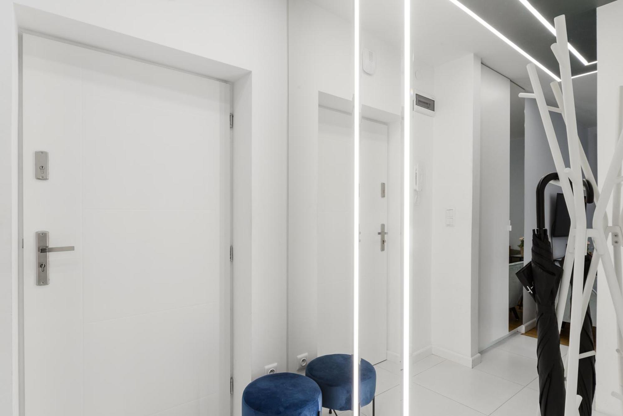 Lumina Cozy Studio In Center Варшава Экстерьер фото